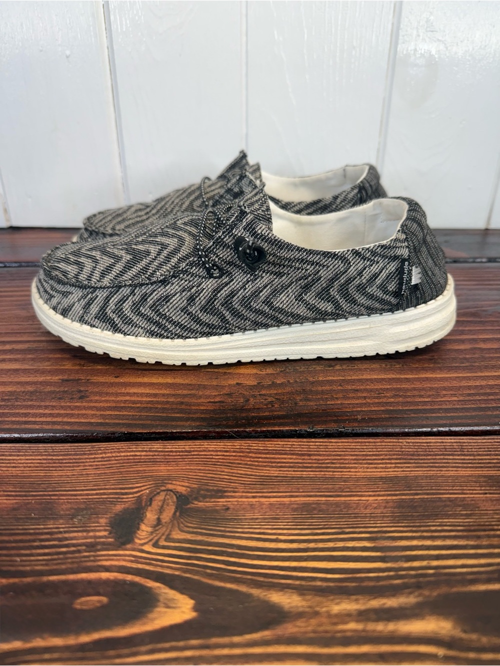 Hey Dude Wendy Woven Zebra Black Stripe Slip On Shoes Women’s 8